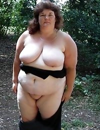 Super granny big ass lady shows big boobs